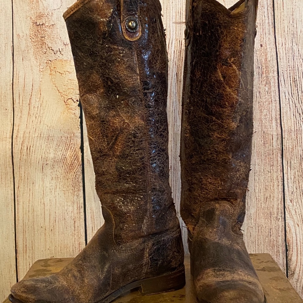 Frye boots Distressed
